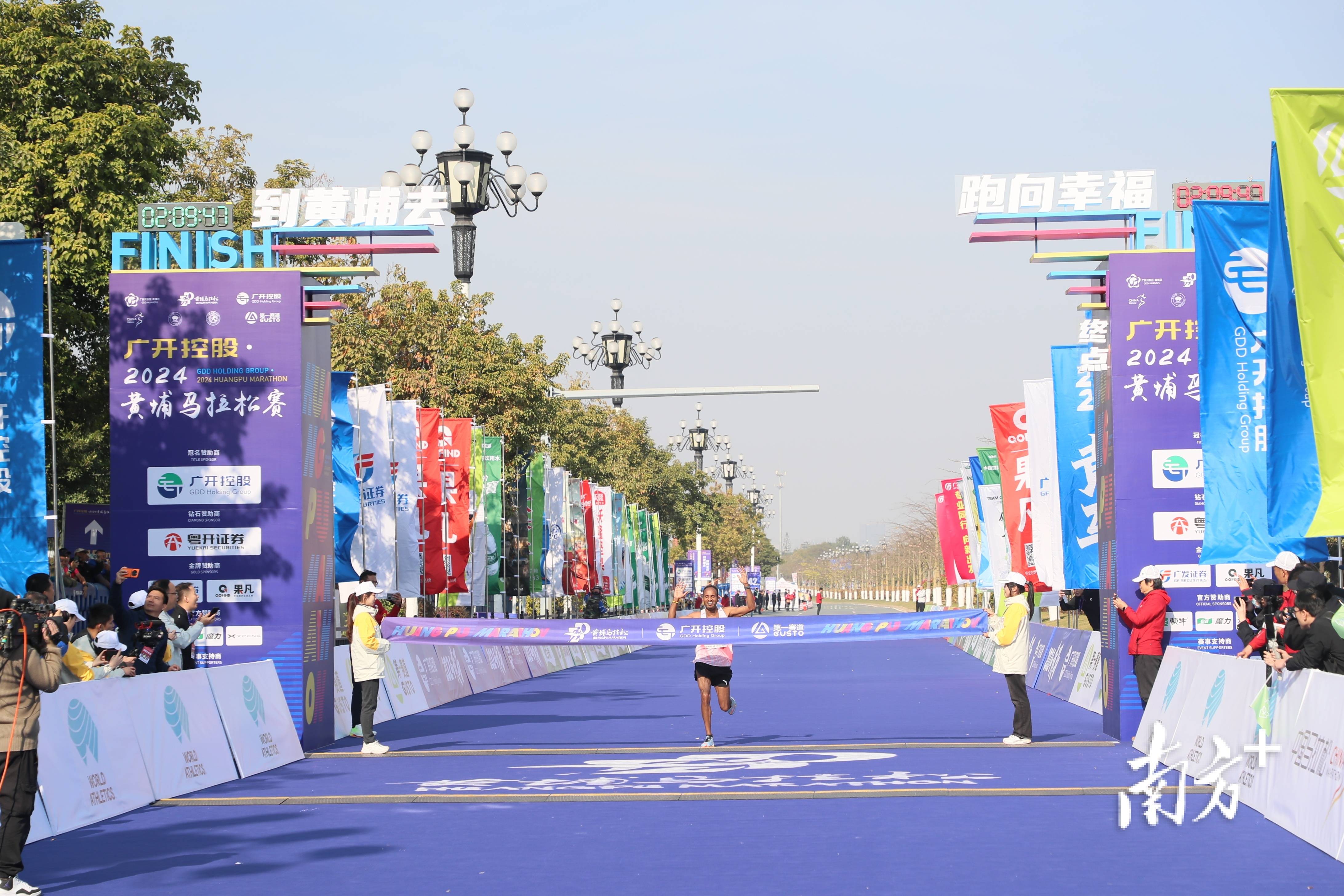 od体育在线-体育项目多项纪录被打破，赛事激烈(体育赛事中有哪些几乎不可破的纪录?)