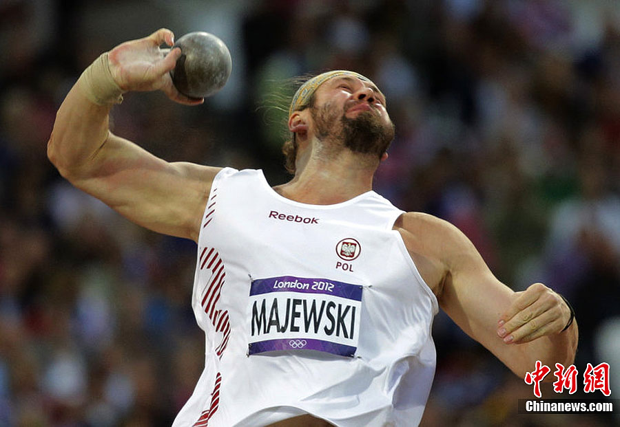 波兰运动员获得篮球比赛银牌 波兰运动员获得篮球比赛银牌