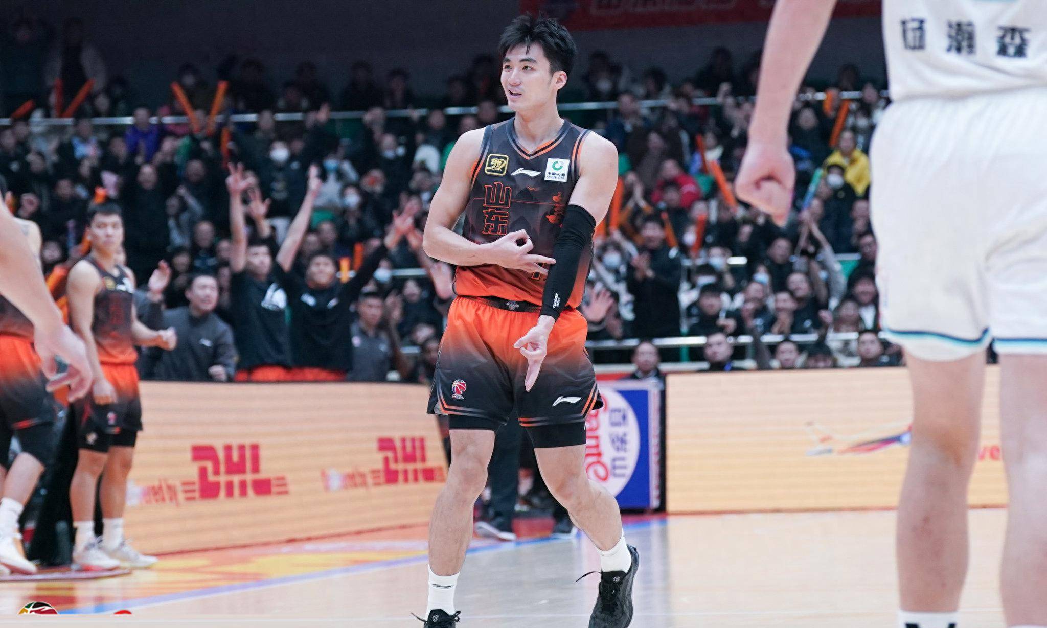 浙江队爆发神级表现,CBA季后赛被彻底压制,救主的简单介绍 浙江队爆发神级表现,CBA季后赛被彻底压制,救主的简单介绍