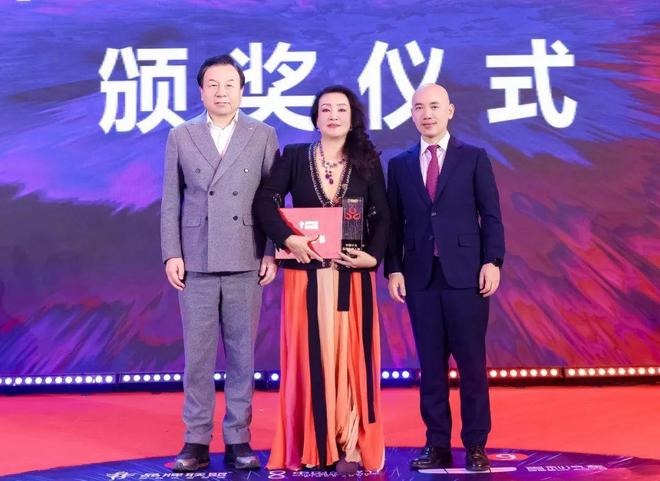 包含赢得尊敬:中国女足以非凡表现征服全球舞台的词条 包含赢得尊敬:中国女足以非凡表现征服全球舞台的词条