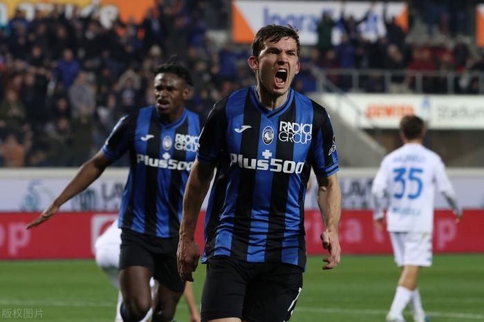 佛罗伦萨主场大胜萨索洛,继续追赶积分榜前列 佛罗伦萨主场大胜萨索洛,继续追赶积分榜前列