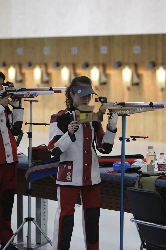 意大利运动员突破自我,赢得射击比赛冠军 意大利运动员突破自我,赢得射击比赛冠军