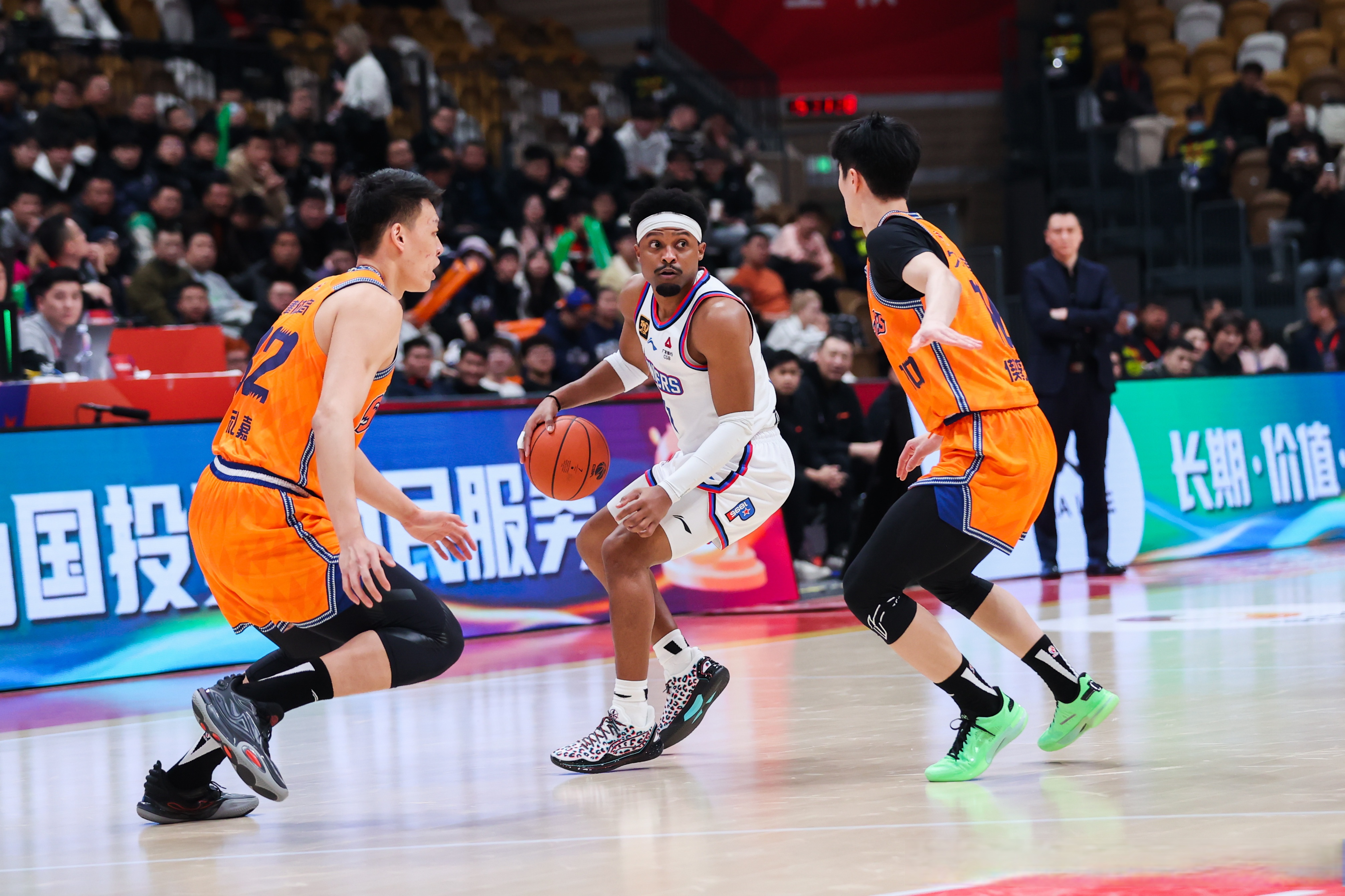 od体育电竞-天津队在比赛中发挥出色，夺得关键胜利