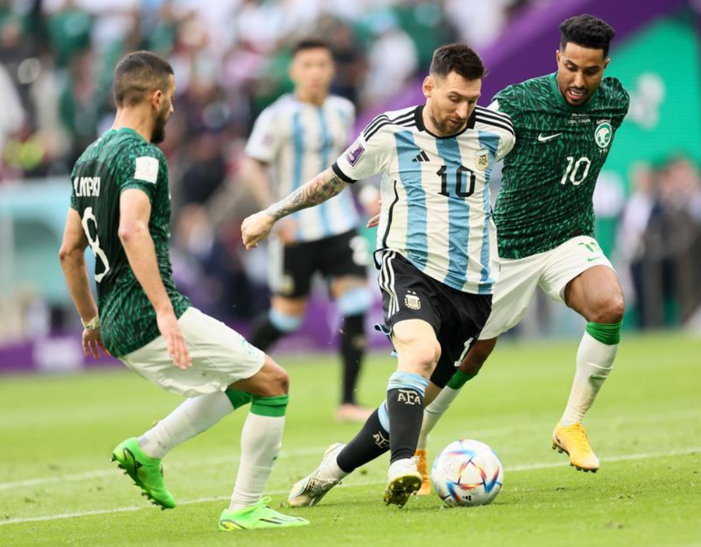 阿根廷篮球选手犀利进攻,获胜晋级 阿根廷篮球选手犀利进攻,获胜晋级