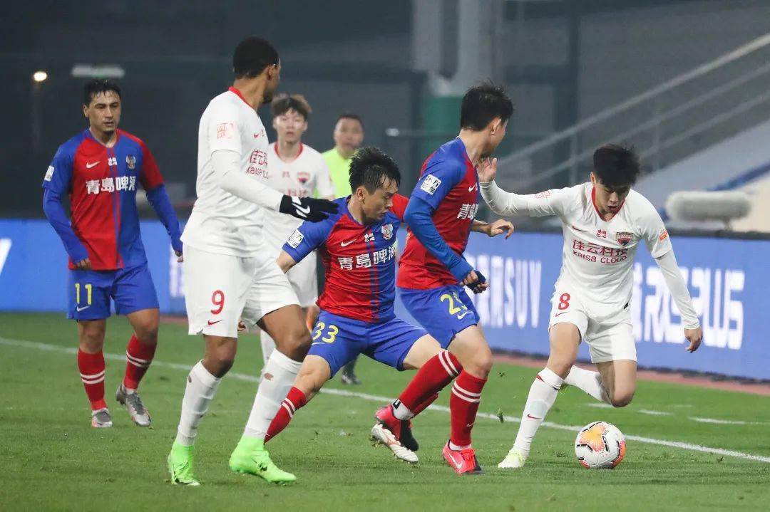 深圳佳兆业客场击败广州富力,豪取三分的简单介绍 深圳佳兆业客场击败广州富力,豪取三分的简单介绍