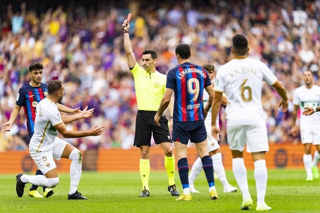 包含埃尔切客场取胜,积分榜有所改观的词条 包含埃尔切客场取胜,积分榜有所改观的词条