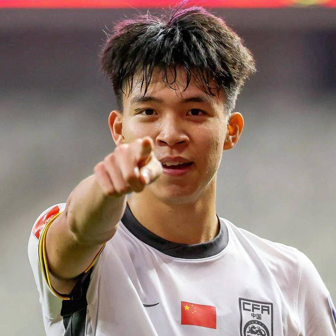 中国足坛热门对手硬仗连连，考验实力