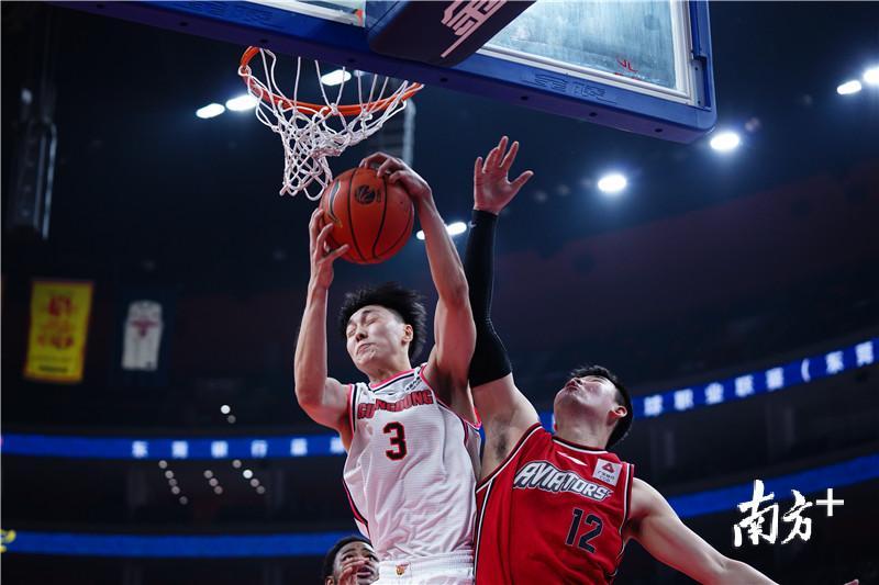 od体育官方登录入口-广东队在主场大胜深圳队，连胜加码