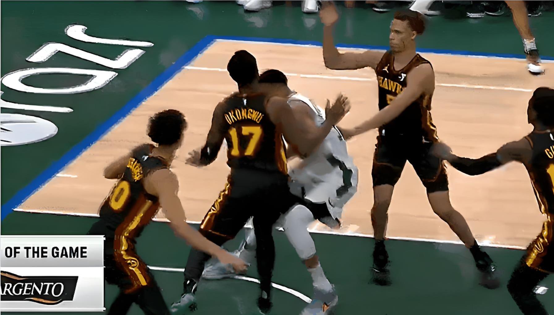 篮下强硬防守,对手无法突破 篮下强硬防守,对手无法突破