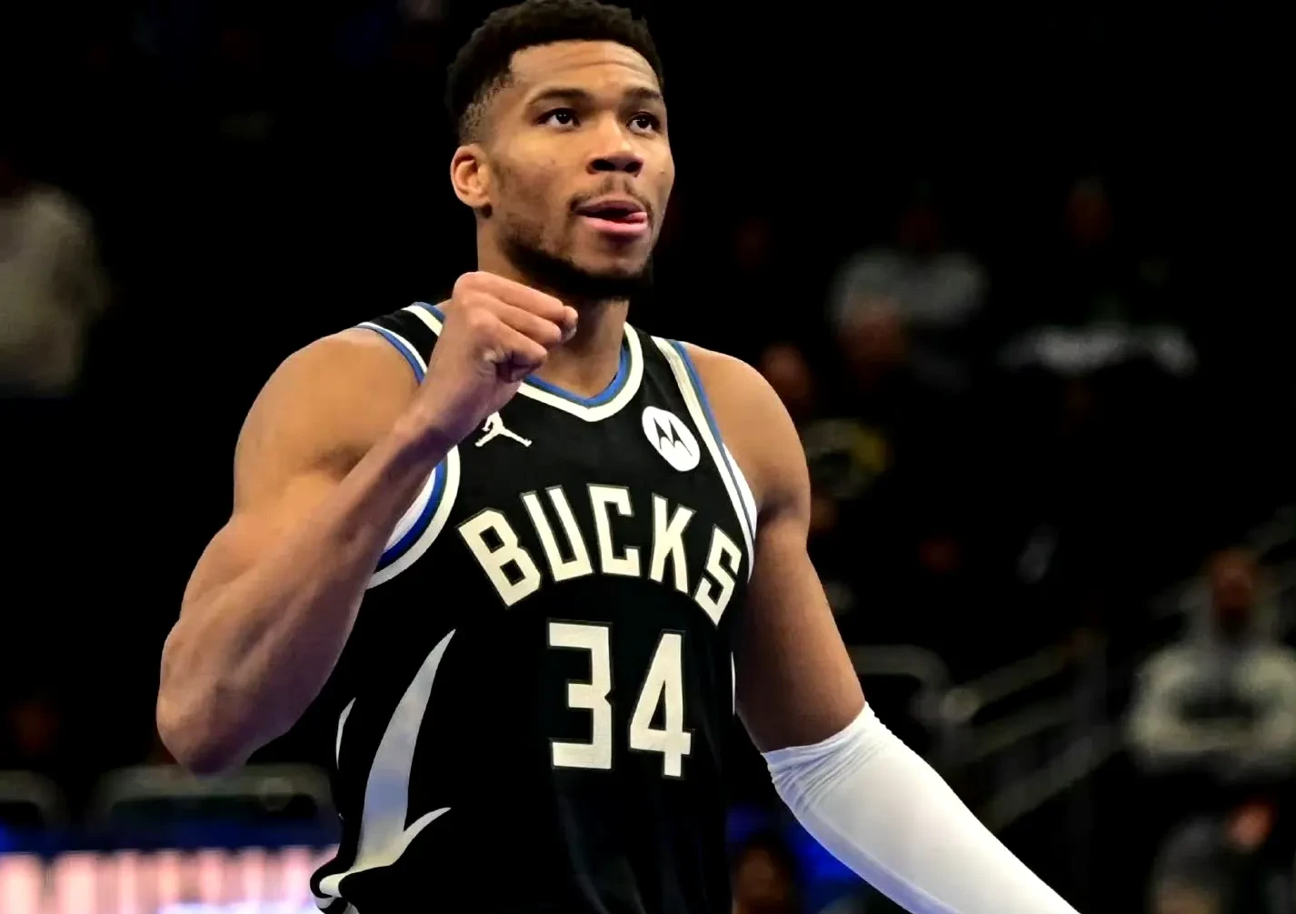 od体育网页版入口-雄鹿队寻求连胜，字母哥发挥稳定