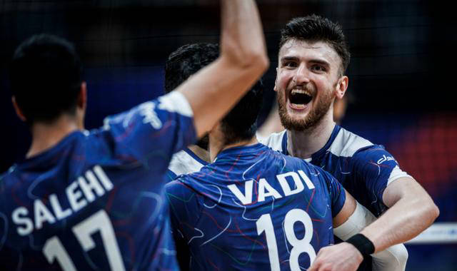 美国足球队在国际赛事中展示强大实力 美国足球队在国际赛事中展示强大实力