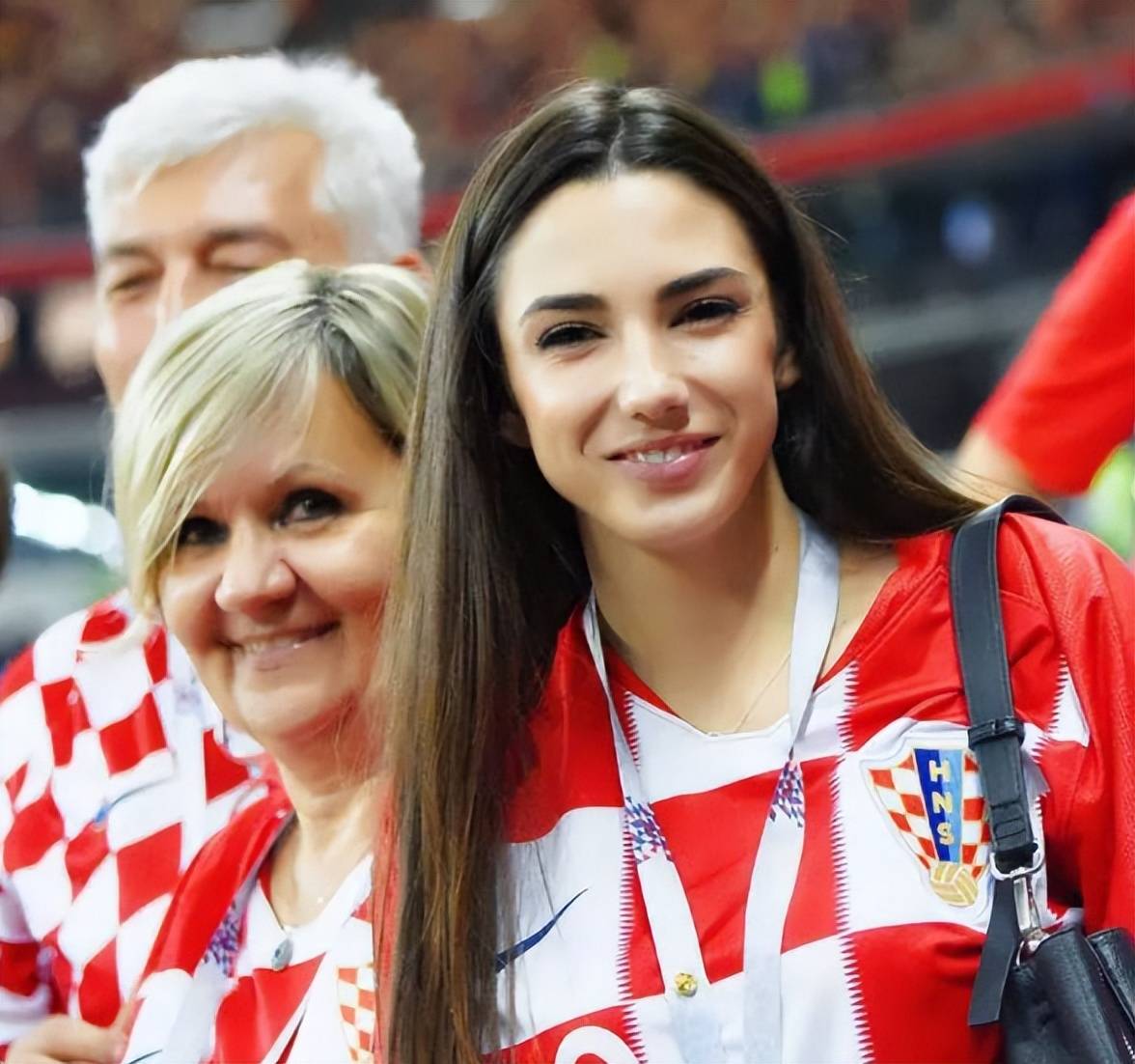 od体育在线-金丝雀坚持不败，客场取得平局的简单介绍