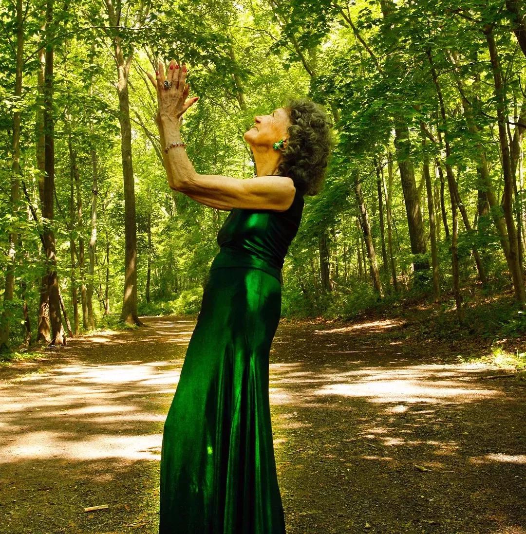 秘鲁击剑选手姿态优雅,另类夺奖 秘鲁击剑选手姿态优雅,另类夺奖